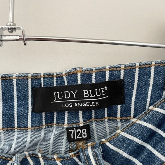Judy blue Super flare Railroad stripe jeans - Picture 2 of 7